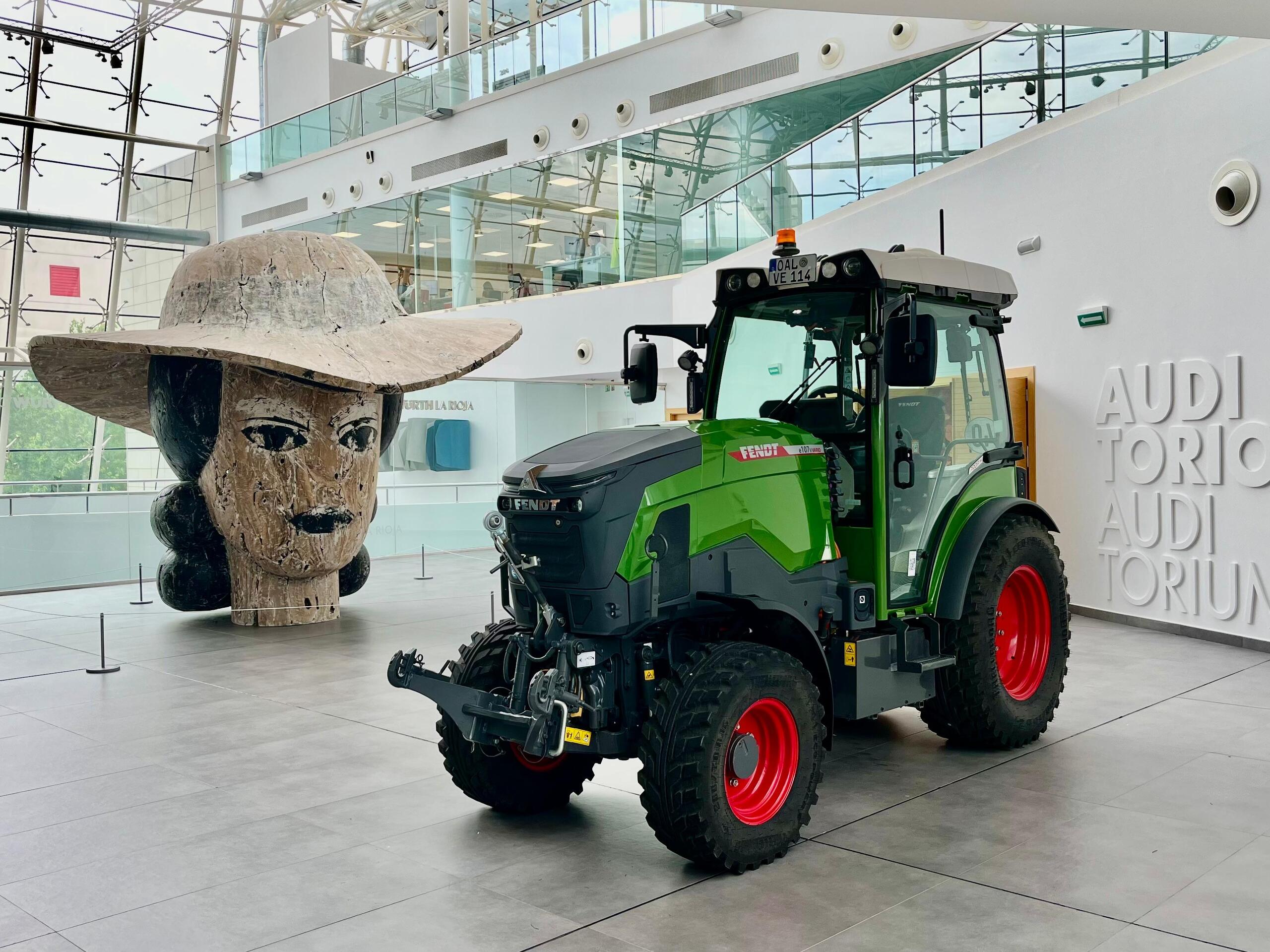 Fendt presenta en España el primer tractor eléctrico producido en serie.